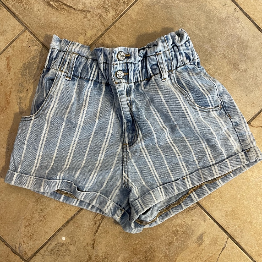 Pacsun Striped Denim Button-Up Shorts size Medium.